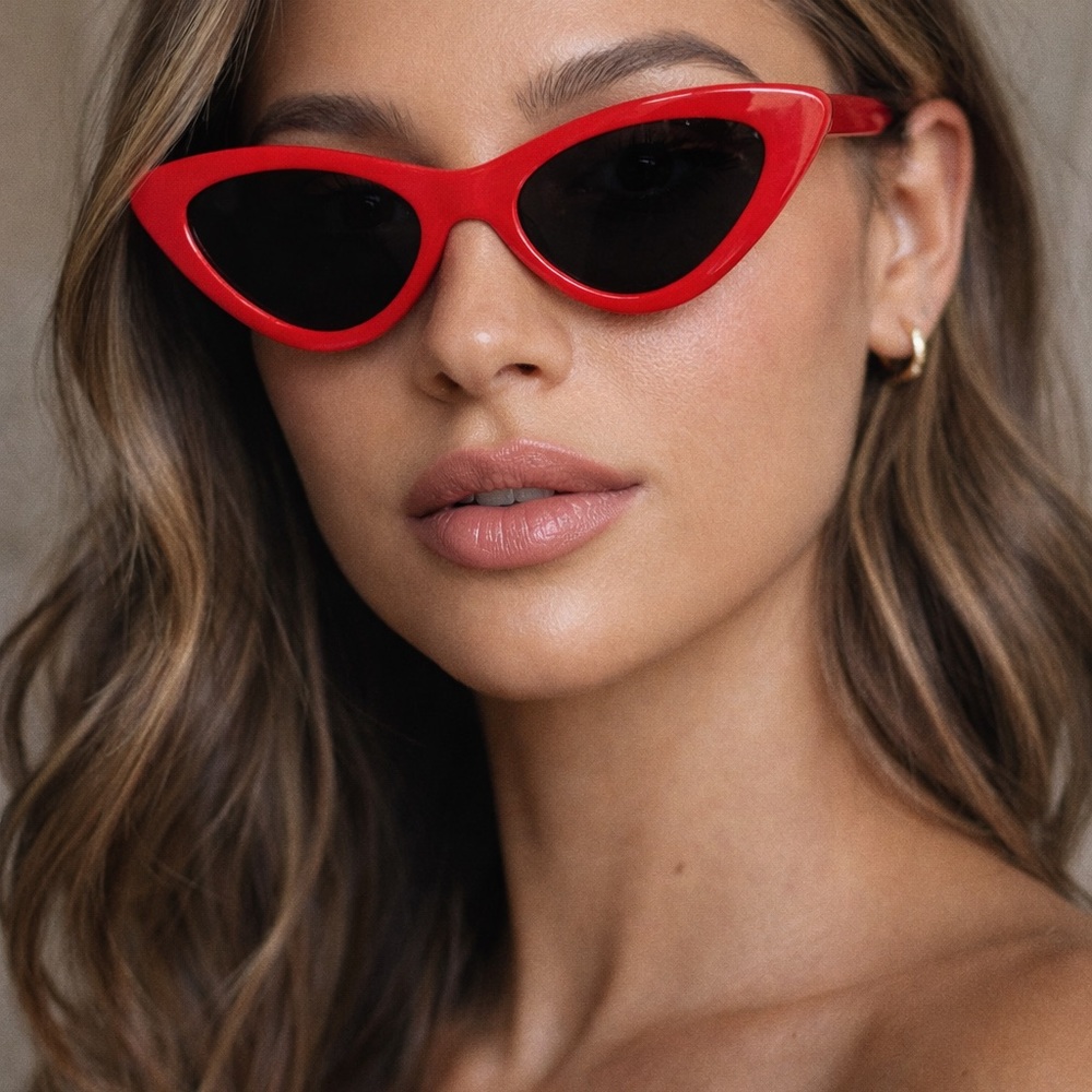 Retro Red Cat Eye Sunglasses Y2K Statement Shades Women With Case